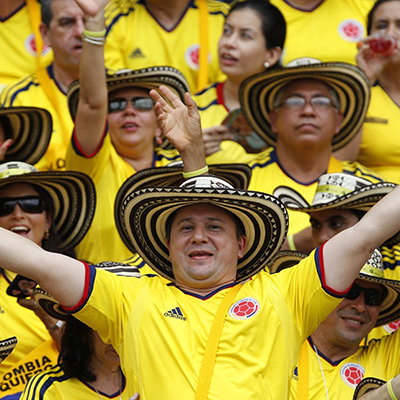 Los colombianos: satisfechos pero desconfiados